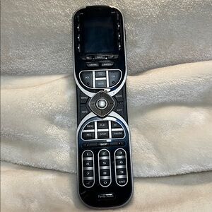 NWOT 📺 BLACK UNIVERSAL REMOTE CONTROL WITH RECHARGEABLE LITHIUM BATTERY